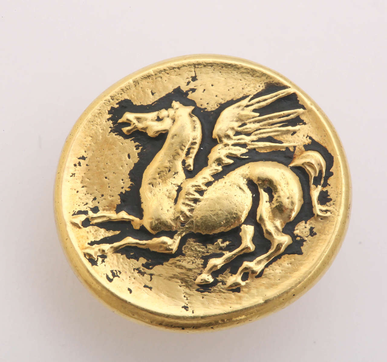 Gold Pegasus Coin Clip Earrings In New Condition For Sale In TRYON, NC