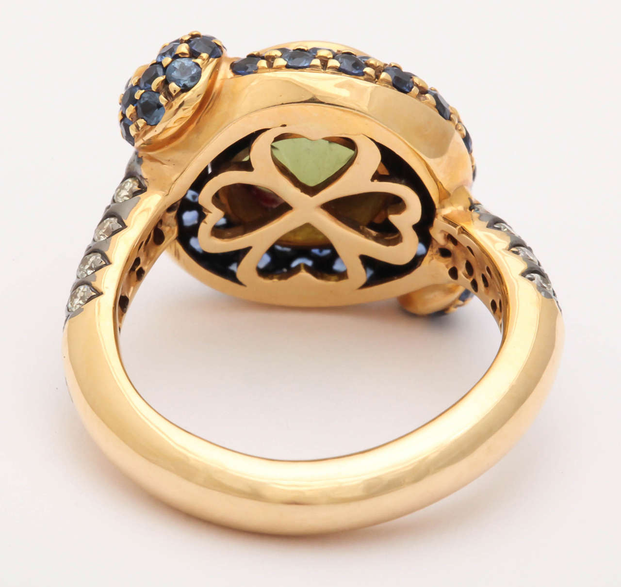 Women's or Men's Green Tourmaline Sapphire Diamond Gold Knot Ring For Sale