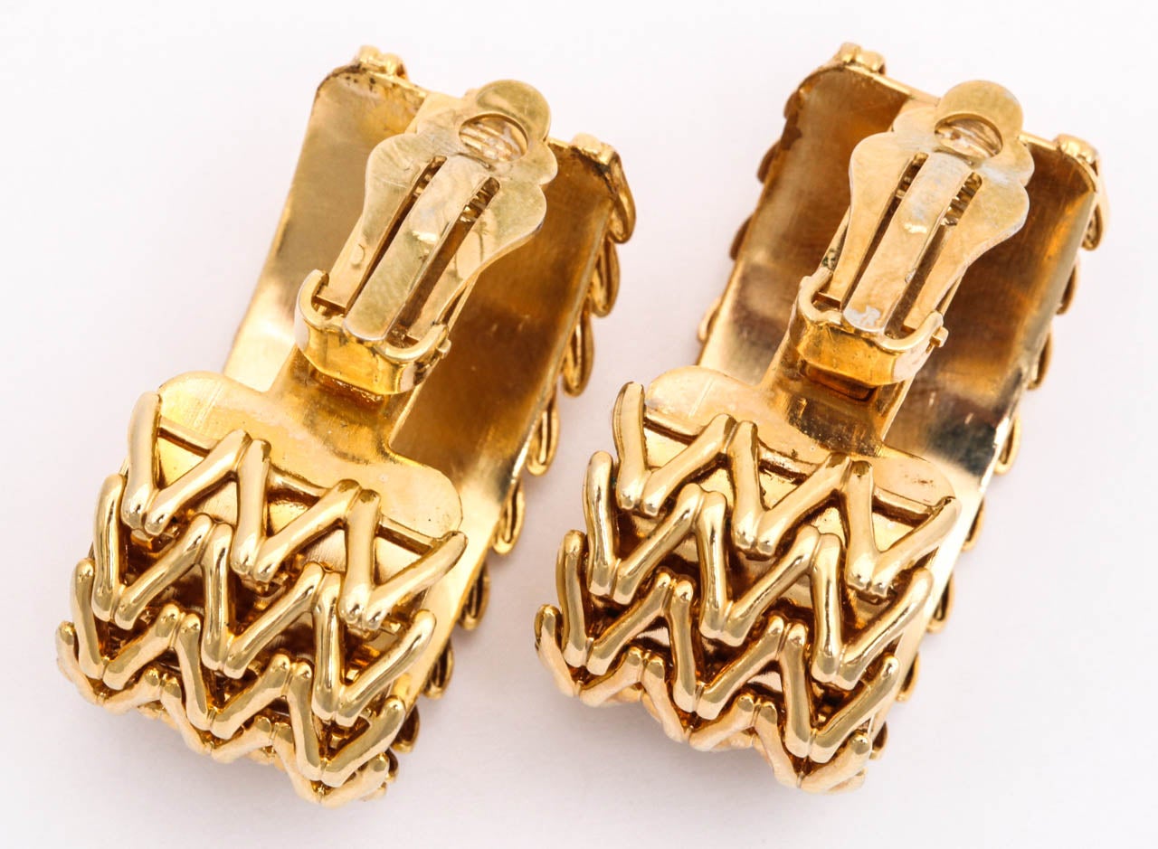 Golden Chevron Link Hoop Earrings, Costume Jewelry 2