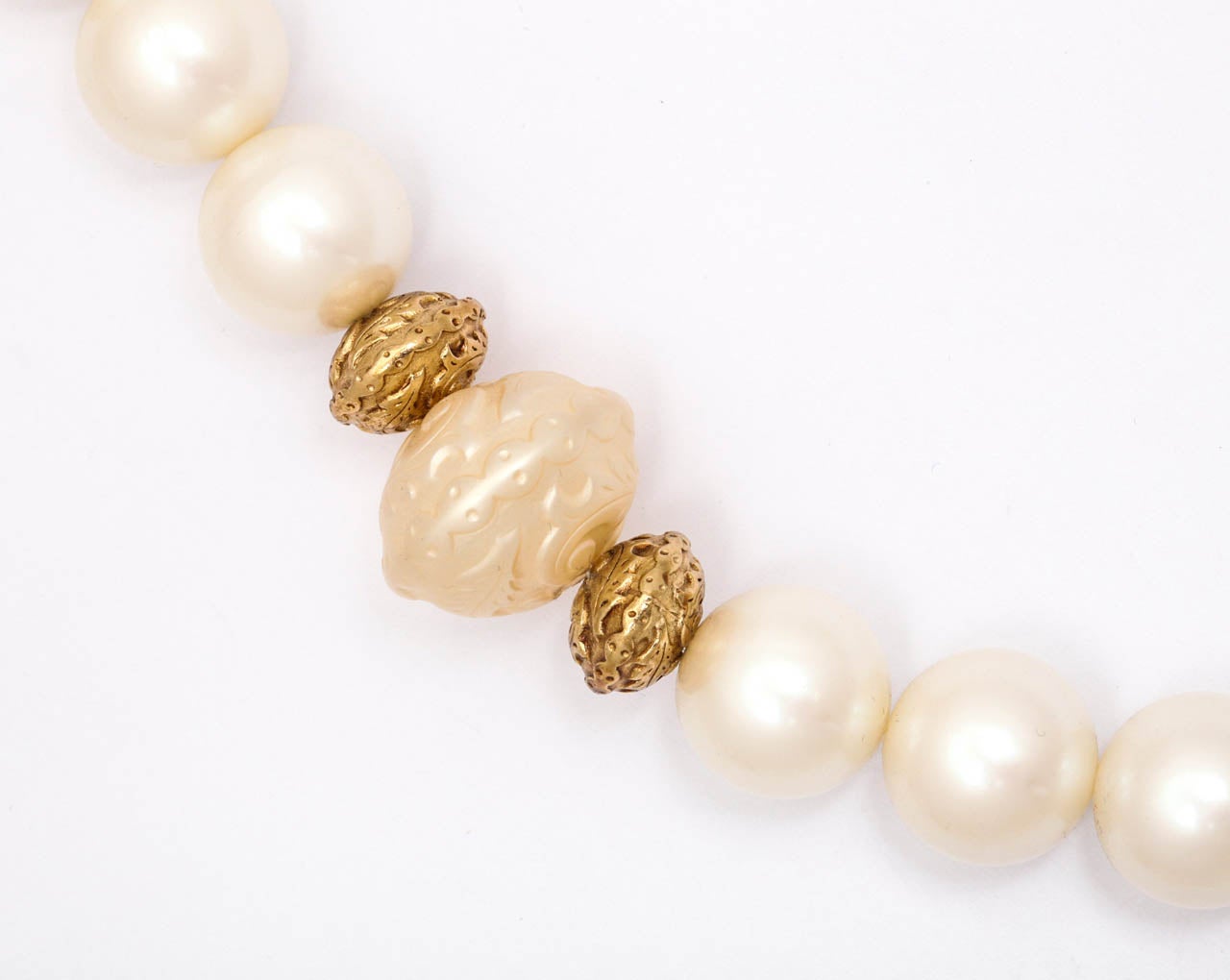 Women's Givenchy Large Faux Pearl Necklace, Costume Jewelry