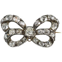 18th Century Cushion Cut Diamond Bow Brooch 8
