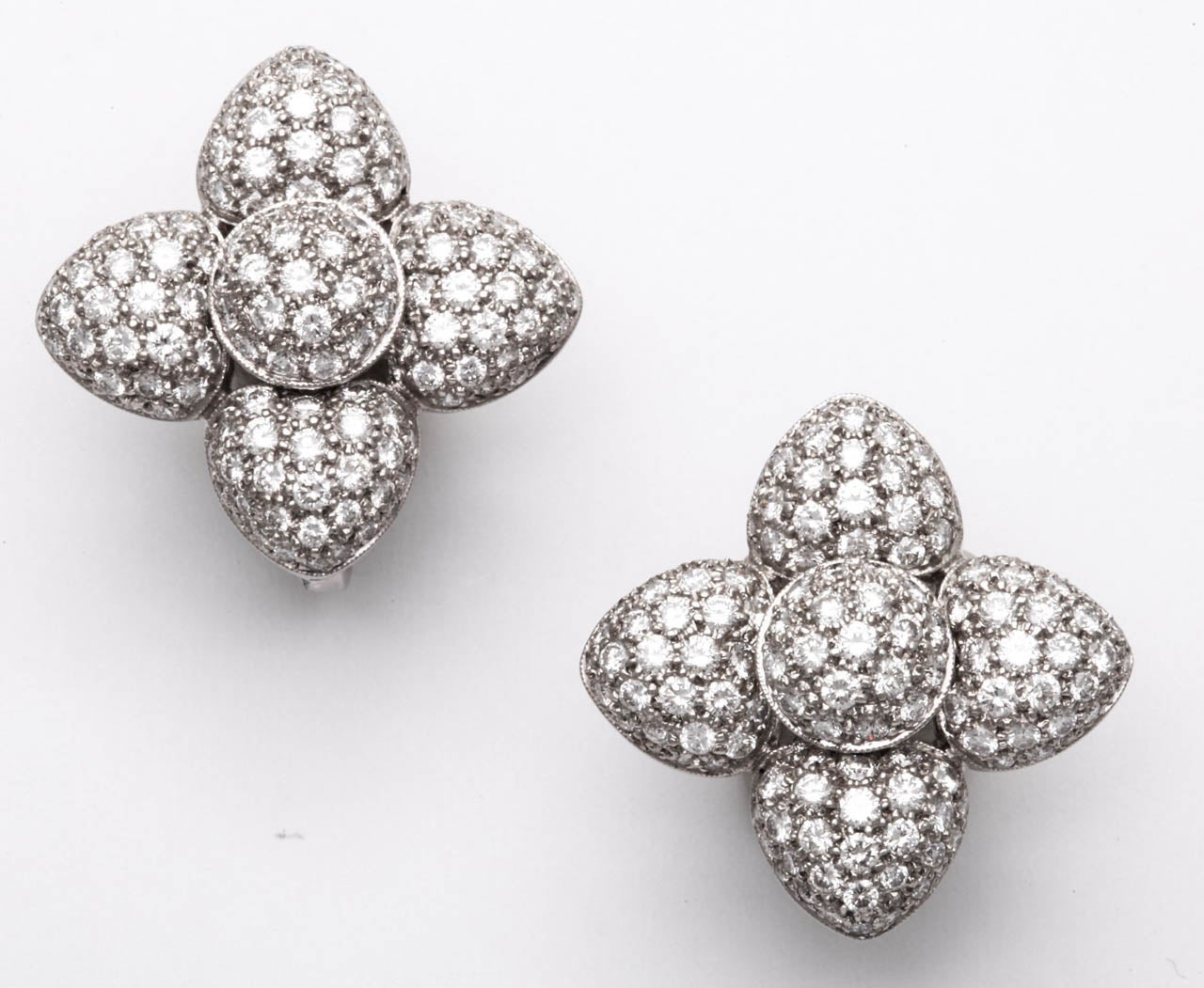 Women's 16ct Diamond Gold Flower Dangle Day Night Earrings For Sale