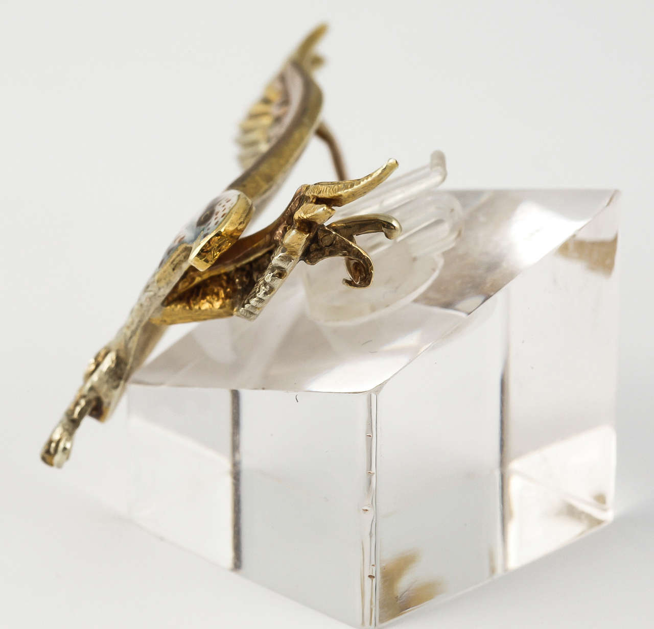 Gold Eagle Brooch In Excellent Condition For Sale In London, GB