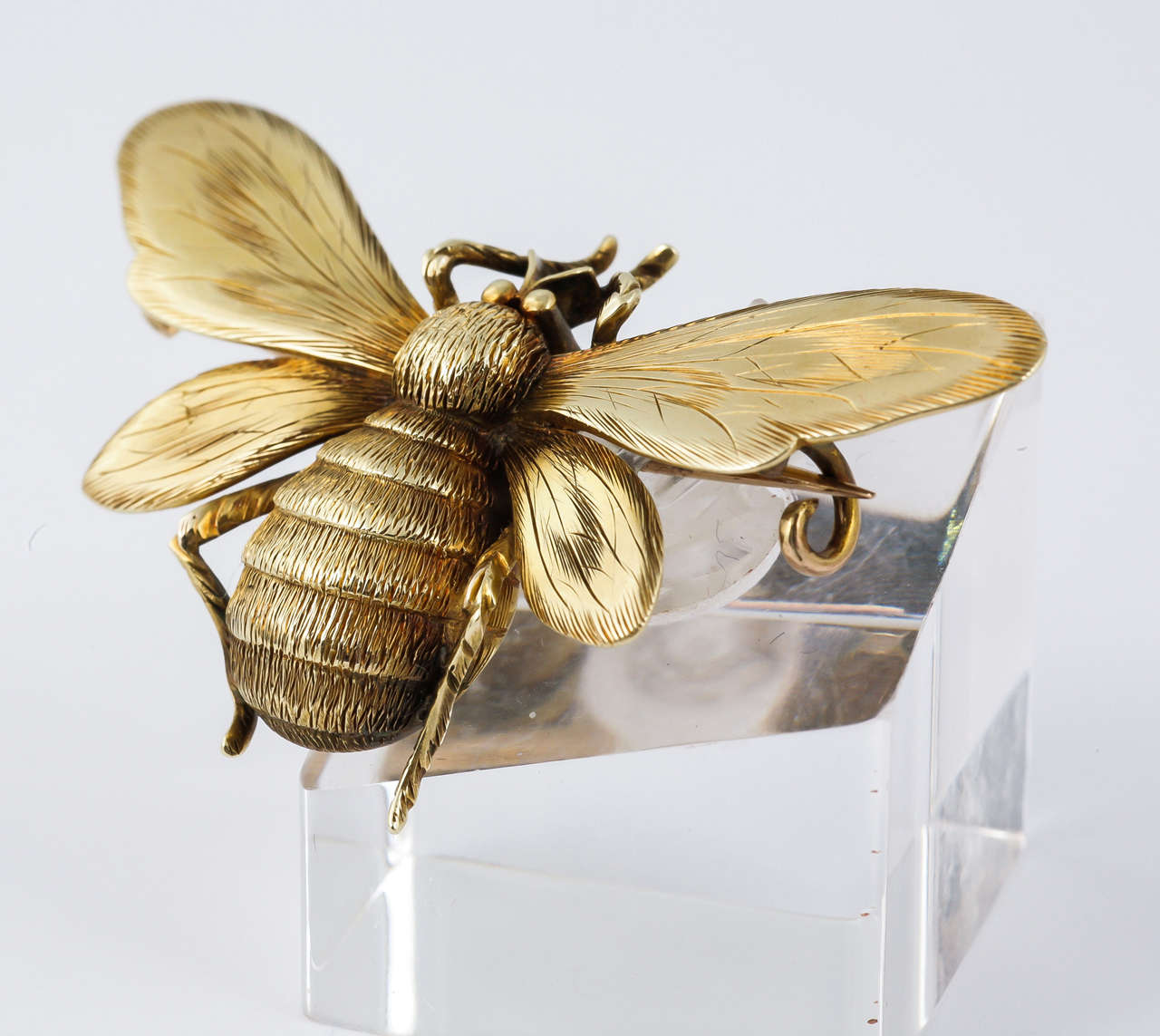 Victorian Gold Bee Brooch For Sale 1