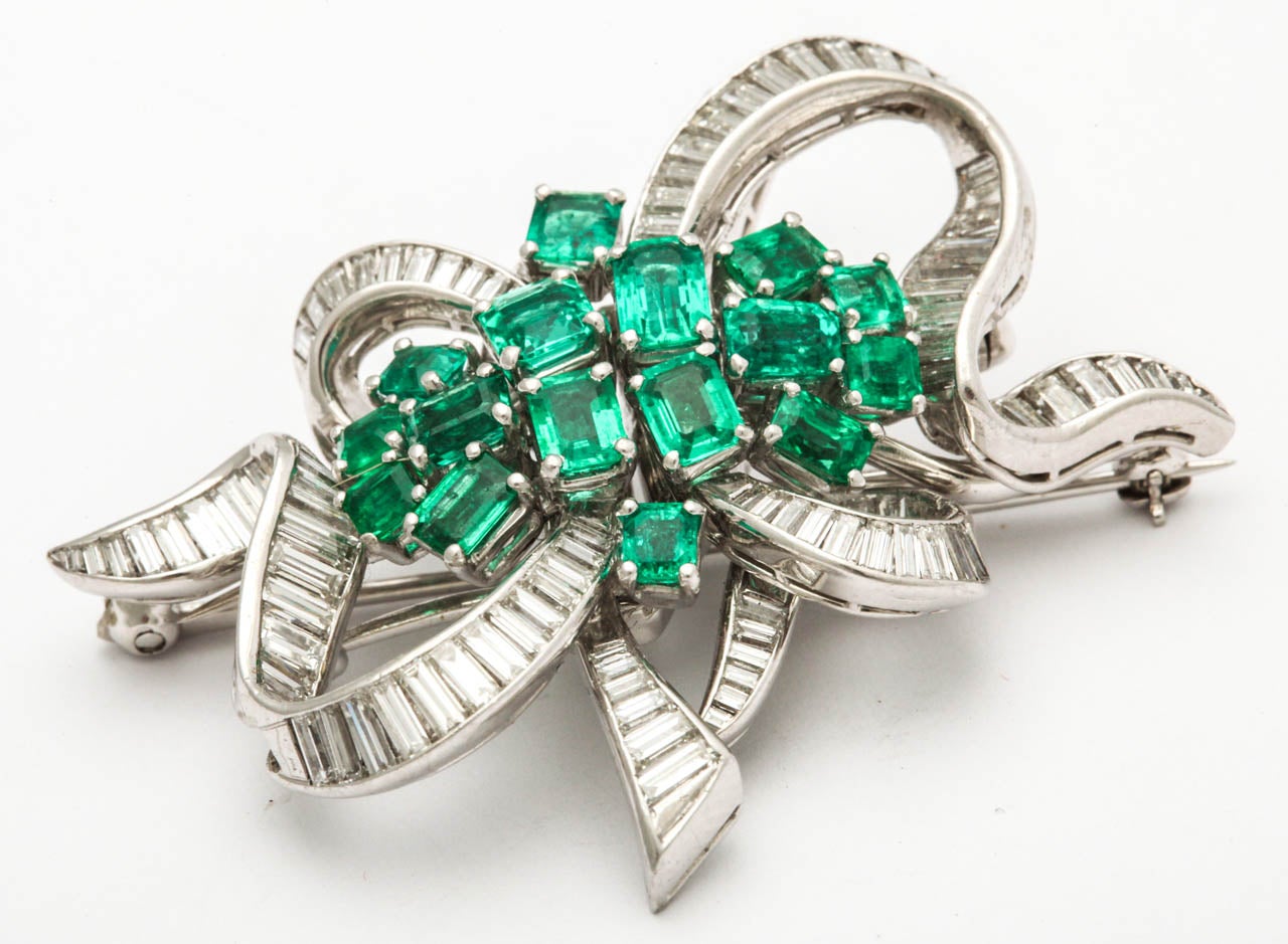 Women's Emerald Diamond Platinum Ribbon Brooch