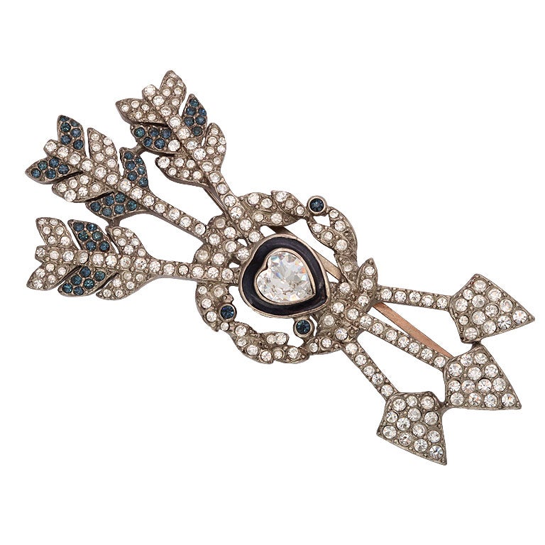 CHRISTIAN DIOR Heart and Arrow Brooch For Sale