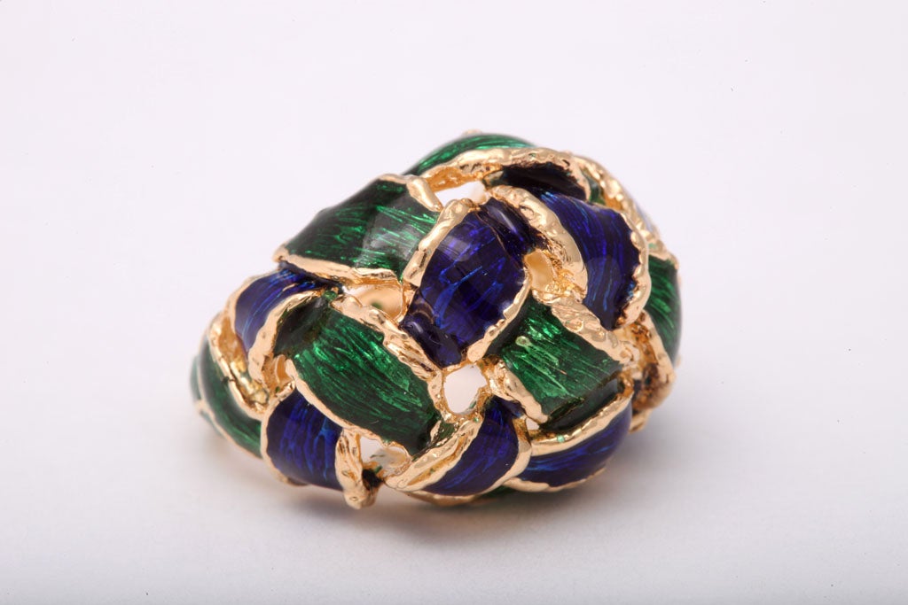 1960s Moderne Woven Green and Blue Enamel Gold Dome Ring 3