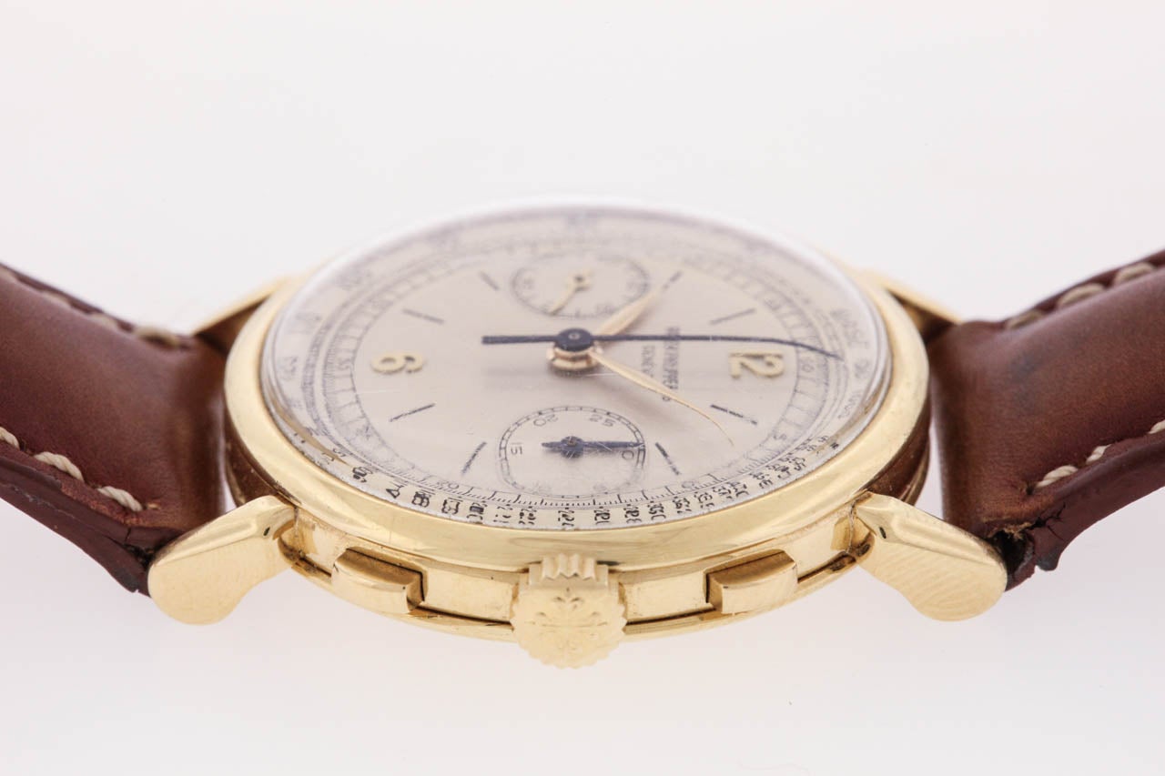 Patek Philippe Yellow Gold Oversized Chronograph Wristwatch with Unusual Lugs Ref 1579 In Excellent Condition In New York, NY