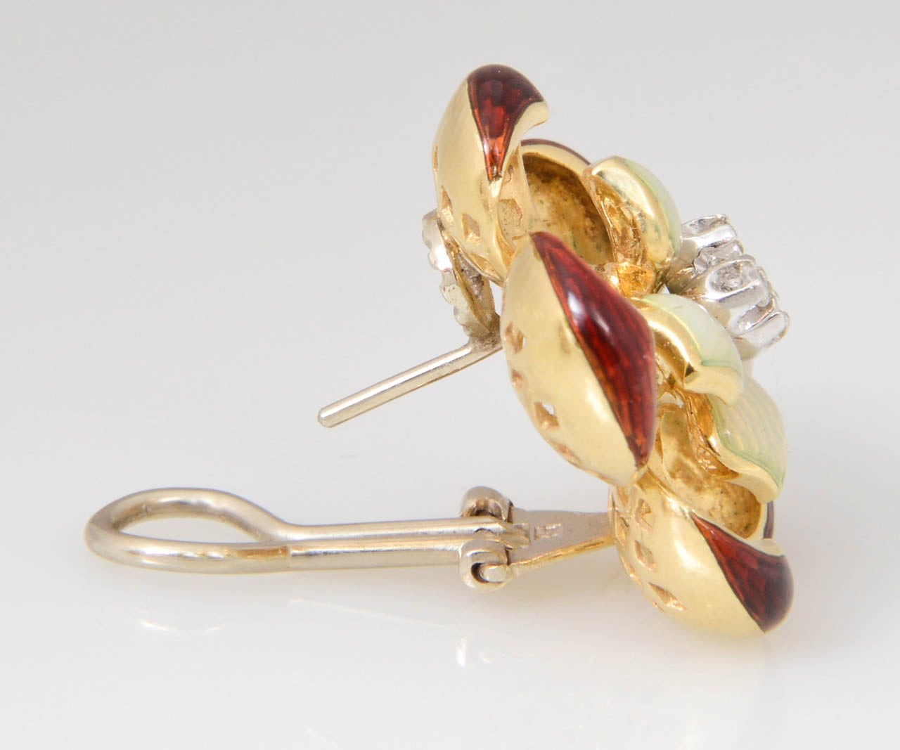 Midcentury Red and Cream Enamel Gold Flower Earrings For Sale 2