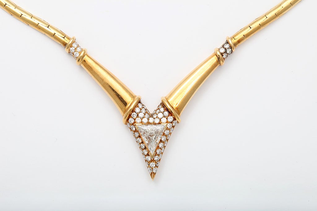 Chic Diamond Gold Necklace 2
