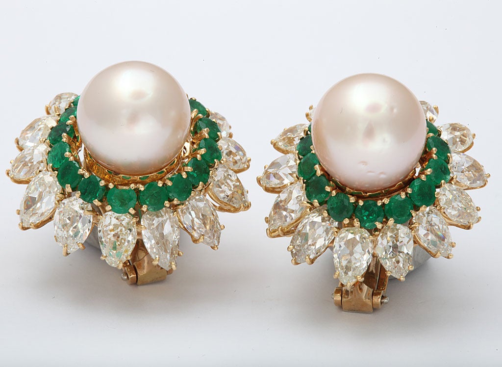 Pearl Emerald Diamond Earrings In Excellent Condition In New York, NY