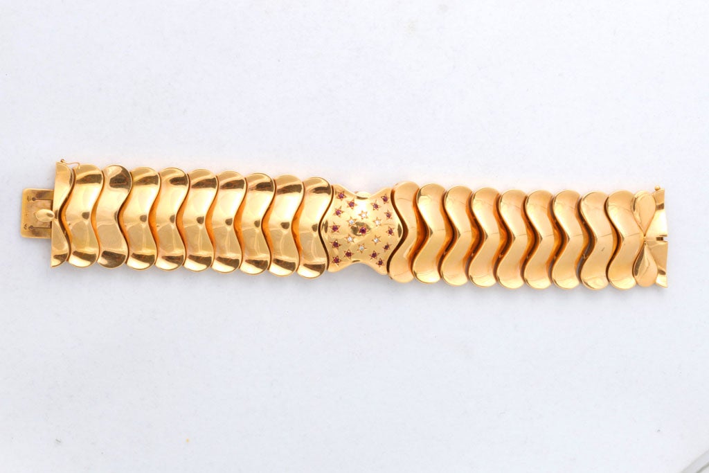 Retro Ruby Diamond Gold Watch Bracelet In Good Condition For Sale In New York, NY