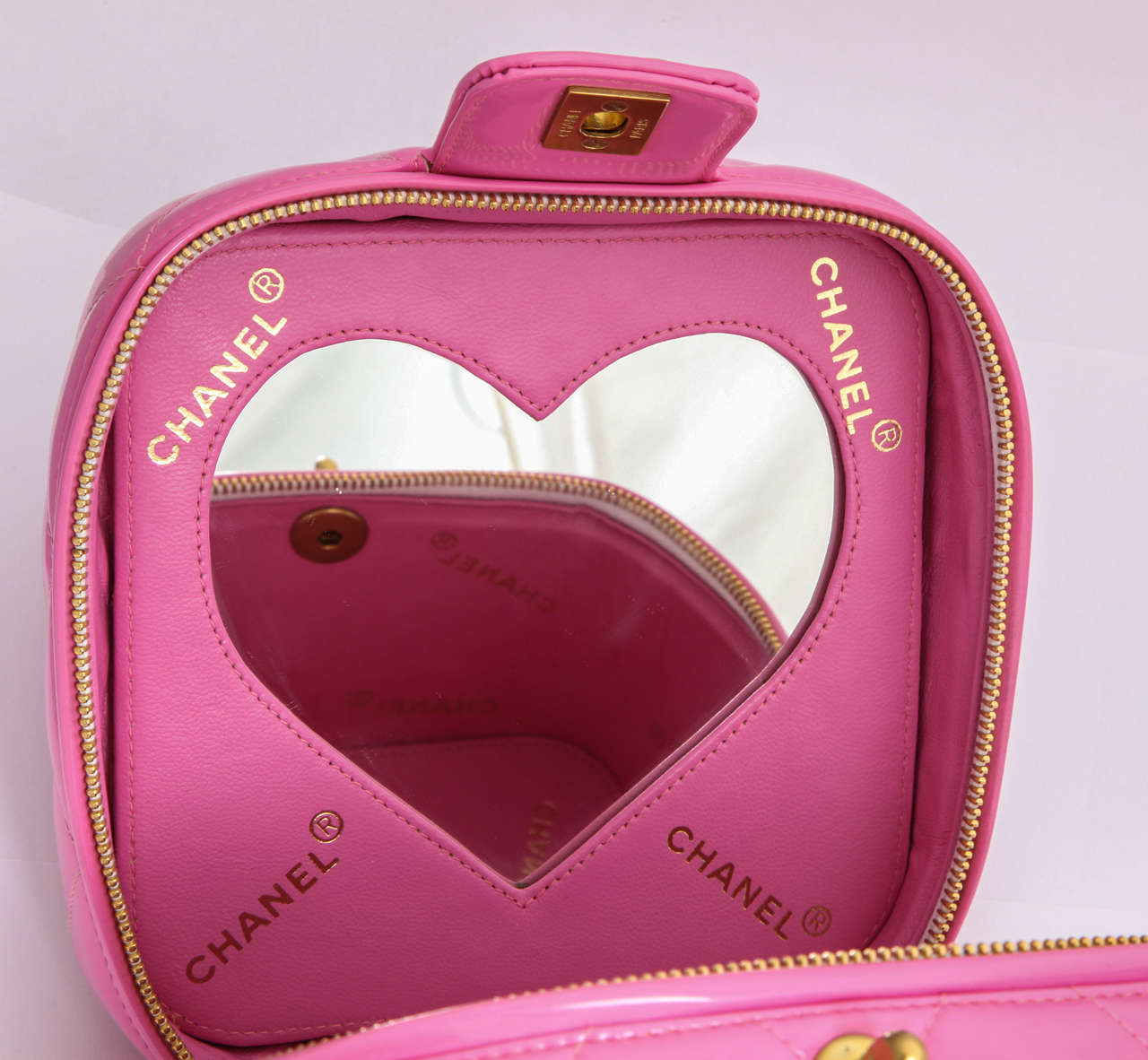 Chanel 1995  Pink Heart Mirror Vanity Case Bag 2