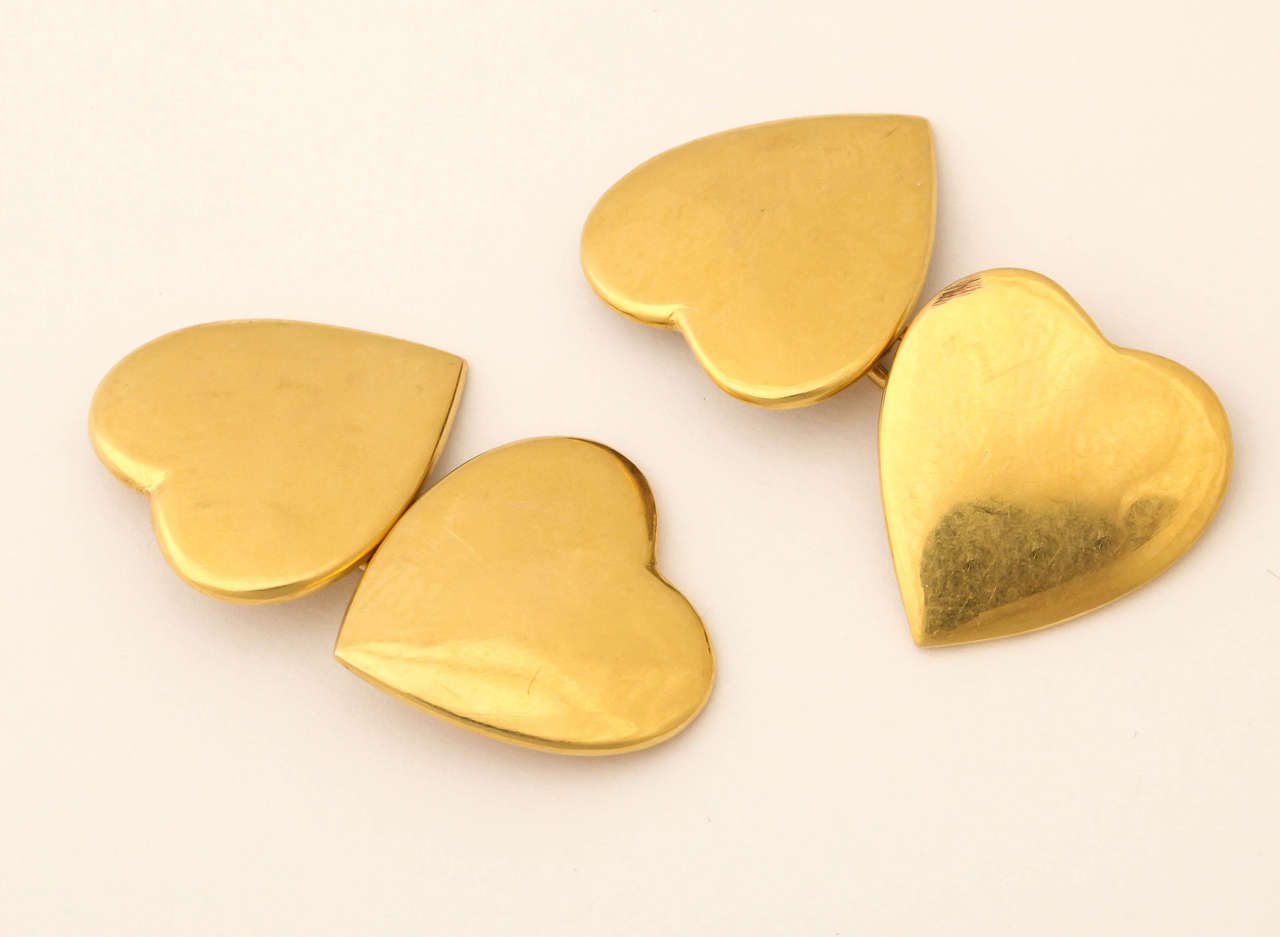 Gold Heart Cufflinks In Excellent Condition For Sale In New York, NY