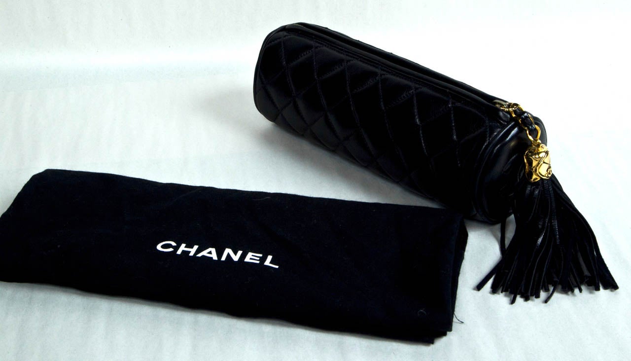 Chanel Cylinder Clutch In Excellent Condition For Sale In Stamford, CT