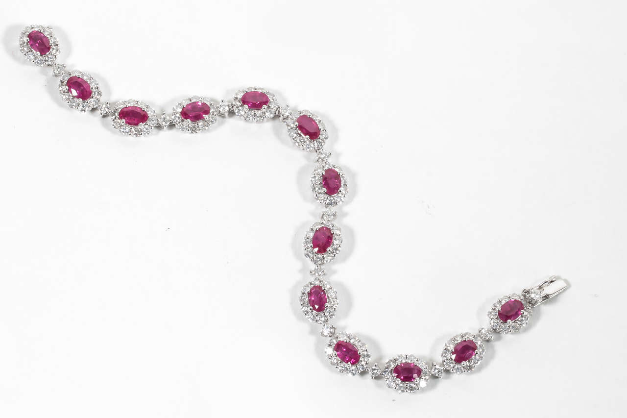 Women's Classic Ruby Diamond Bracelet For Sale