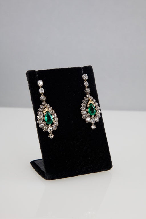 Victorian 4.44 Carat Diamond, 1.88 Carat Emerald, Gold & Silver Pendant Earrings 3