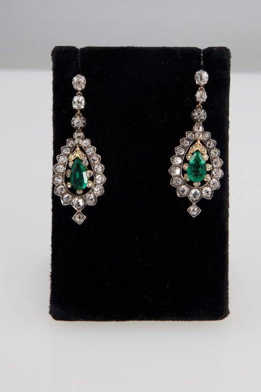 Victorian 4.44 Carat Diamond, 1.88 Carat Emerald, Gold & Silver Pendant Earrings In Excellent Condition In Calabasas, CA