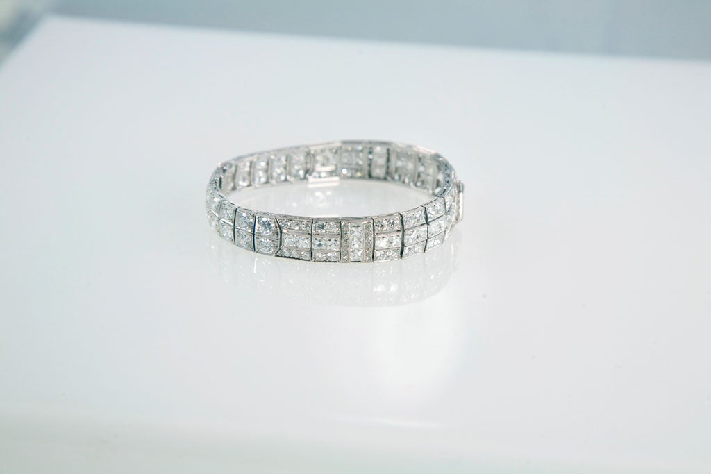 Women's Art Deco 15.0 Carat Diamond & Platinum Bracelet For Sale