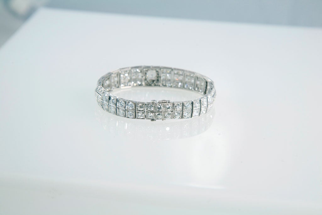 Art Deco 15.0 Carat Diamond & Platinum Bracelet For Sale 1