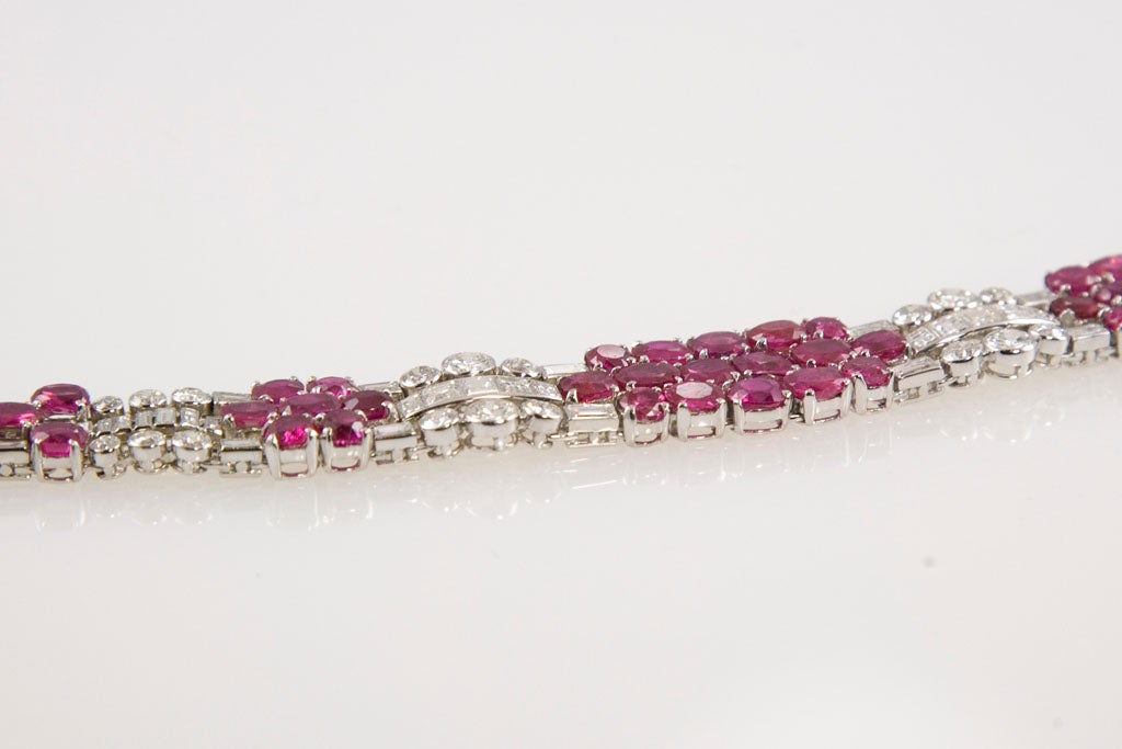 Art Deco 32.10 Carat UNTREATED Burmese Ruby 12.0 Carat Diamond Platinum Bracelet In Excellent Condition For Sale In Calabasas, CA