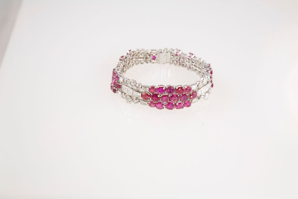 Art Deco 32.10 Carat UNTREATED Burmese Ruby 12.0 Carat Diamond Platinum Bracelet For Sale 1