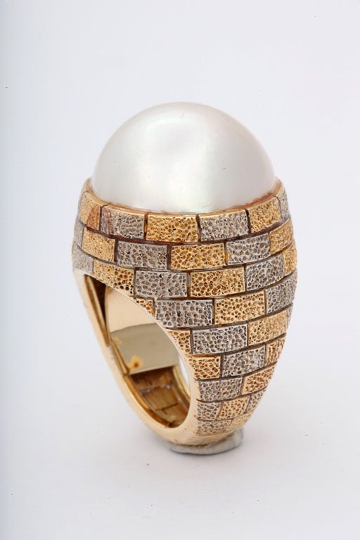 Massive Two Tone Ring With Mabe Pearl For Sale 1