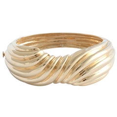 20th Century Wide Yellow Gold Ribbed Bow Bangle Bracelet
