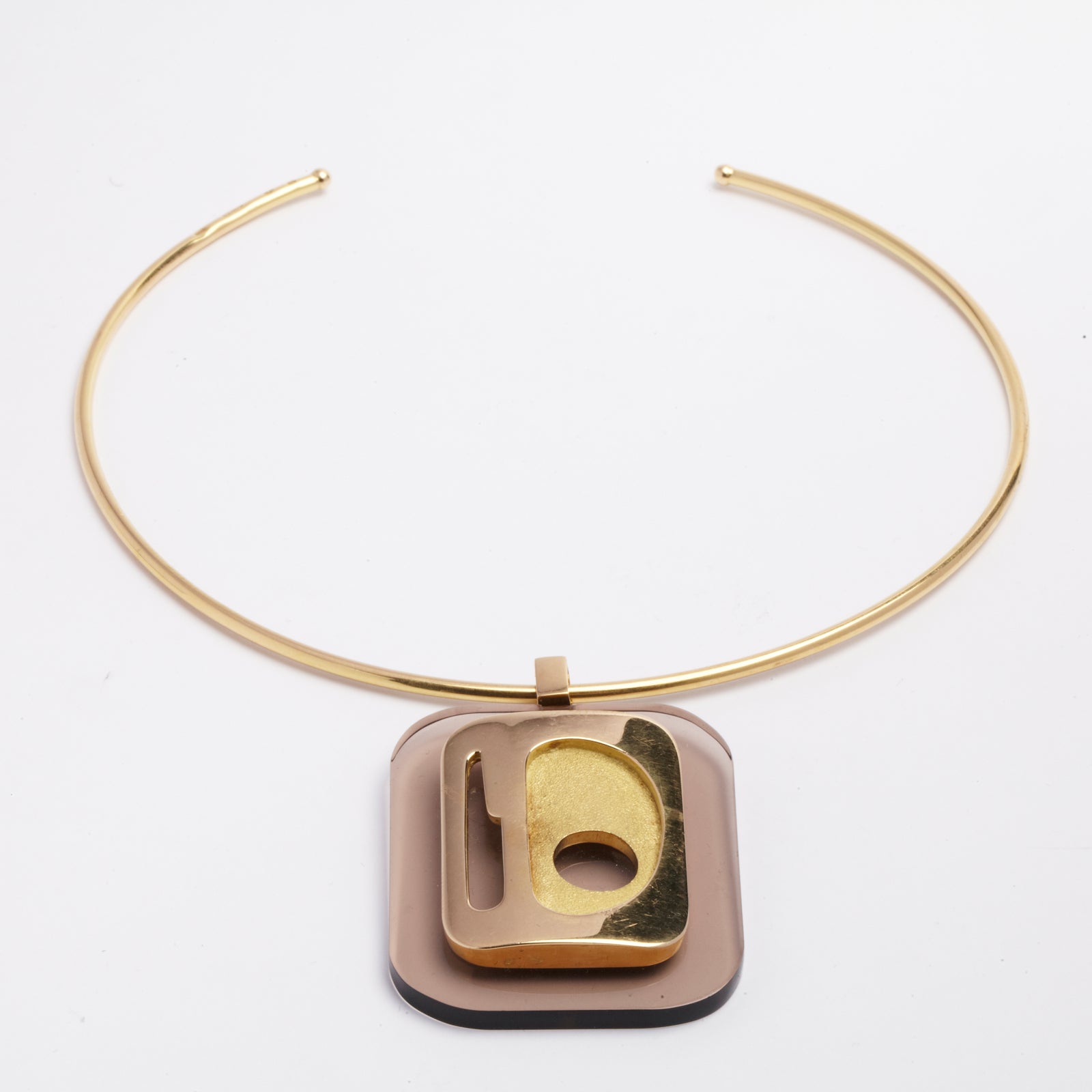 Gold and Bakelite Necklace Circa 1970 For Sale 2