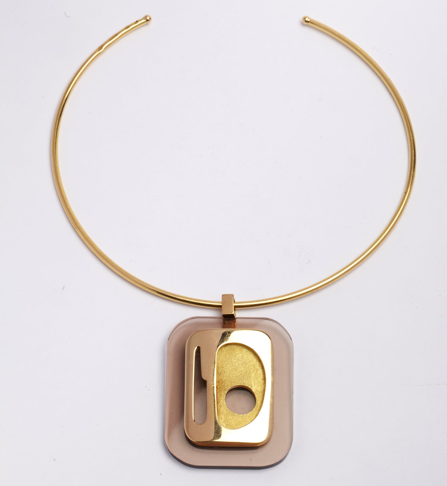 Women's Gold and Bakelite Necklace Circa 1970 For Sale
