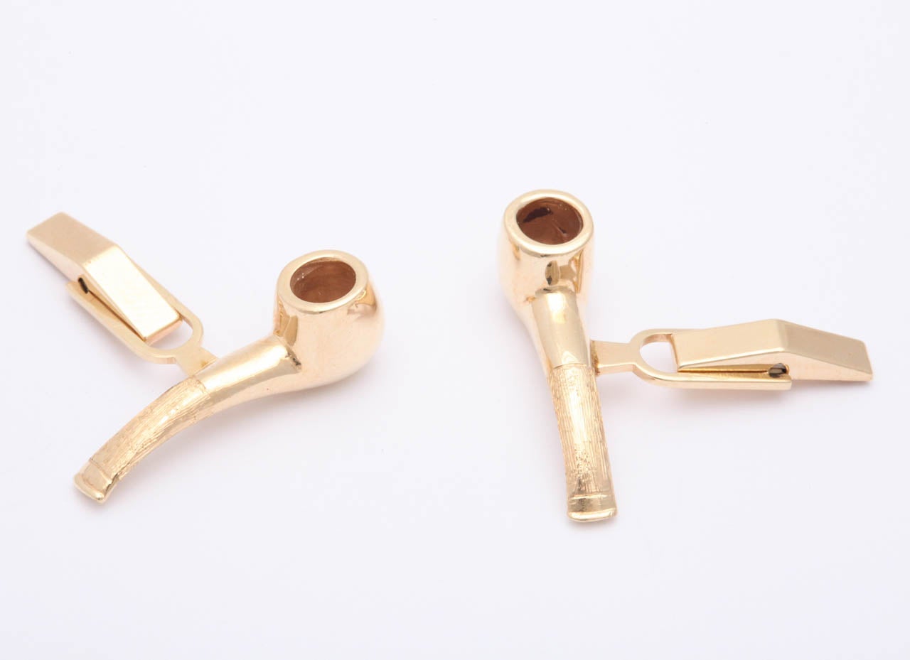 14kt yellow gold unusual smoking pipe cufflinks with flip back closures made in America in the 1940,s
