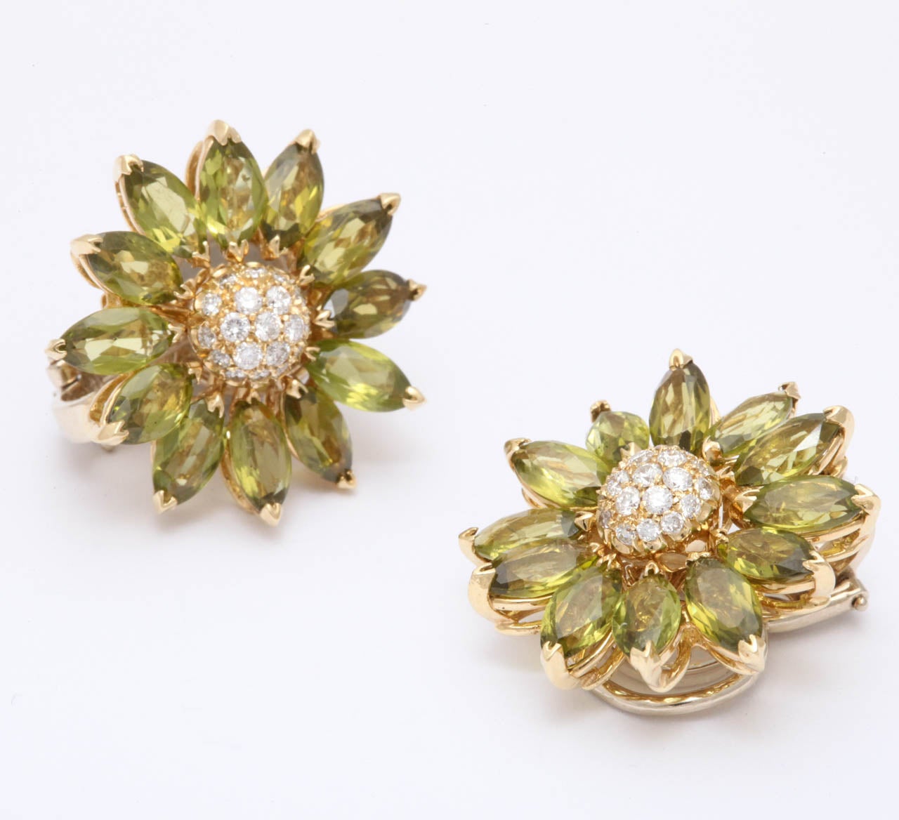 1980's Peridot And Diamond Gold Sunflower Earcips
