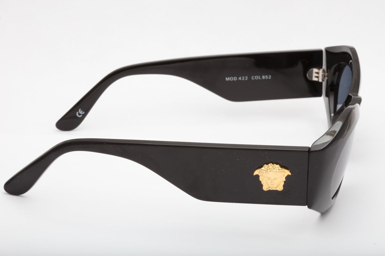 Gianni Versace Sunglasses Mod 422 COL 852 In Excellent Condition In Chicago, IL