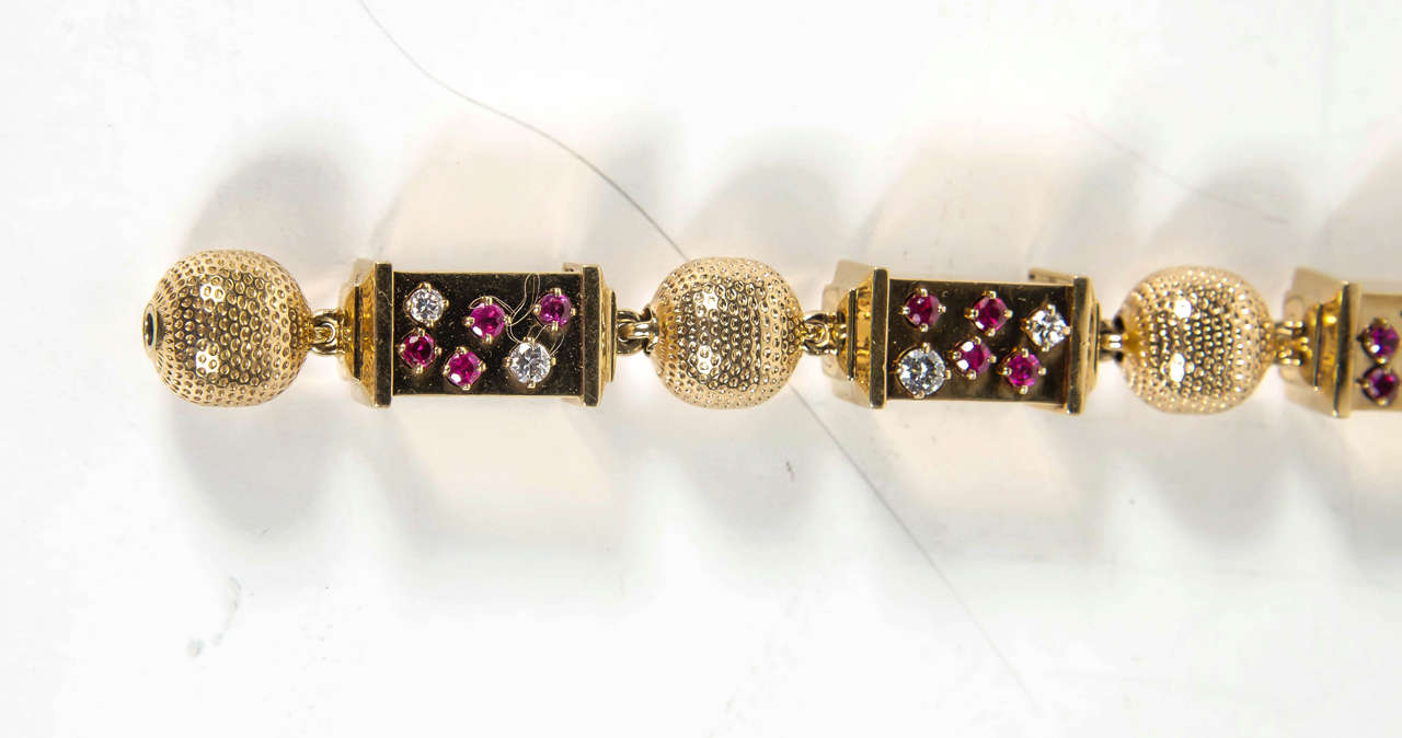 1940s Retro Ruby Diamond Rose Gold Link Bracelet In Excellent Condition In New York, NY