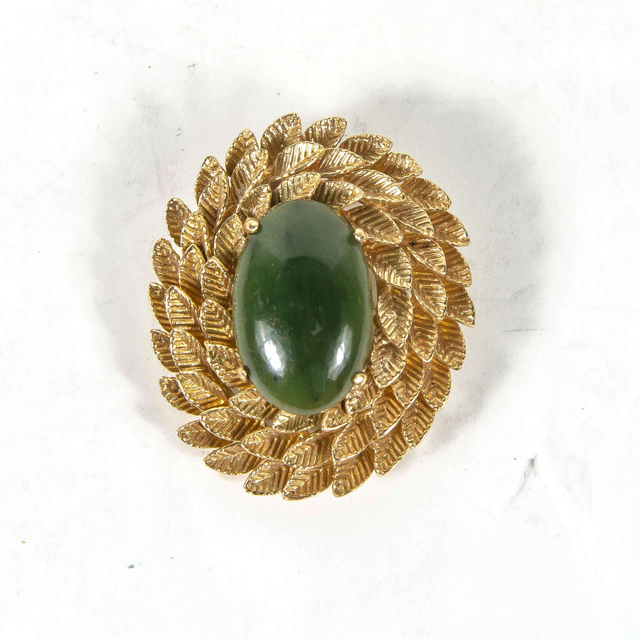 1950s Jade Gold Wreath Pin