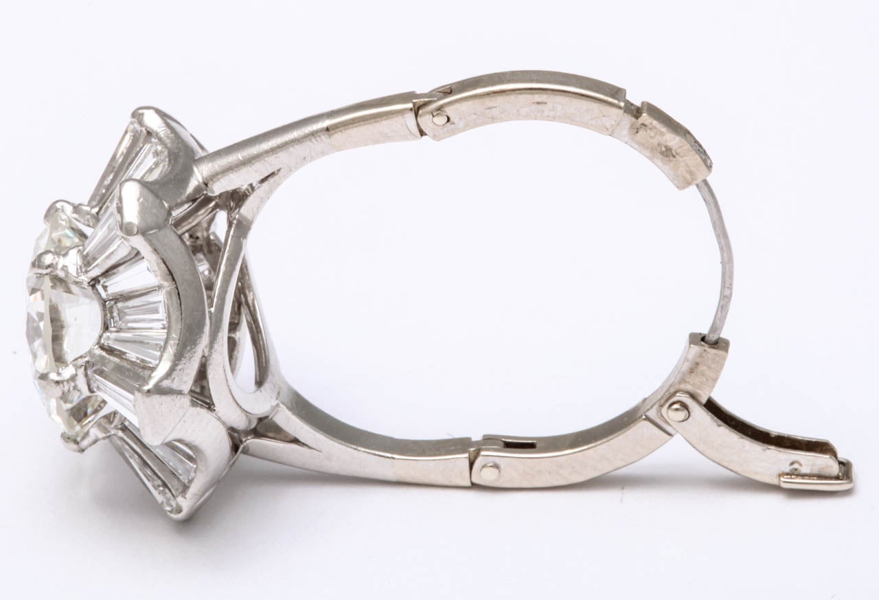 Diamond White Gold Platinum Ring For Sale 2
