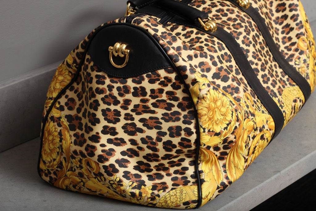 Gianni Versace Baroque Print Duffle Bag In Excellent Condition In Chicago, IL