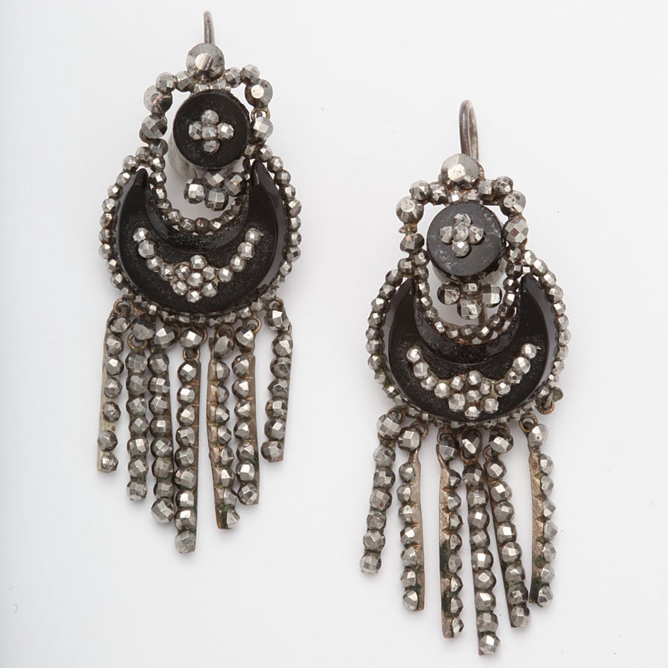 pendant fringe earings