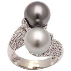 Vintage Cross Over Pearl Diamond Gold Ring