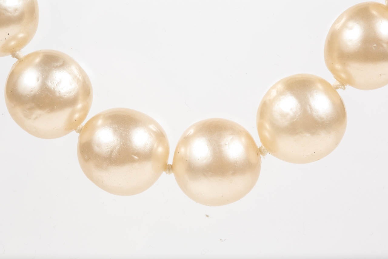 Chanel Large Scale Pearl Necklace 6