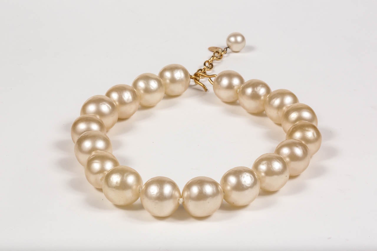 Chanel Large Scale Pearl Necklace 5