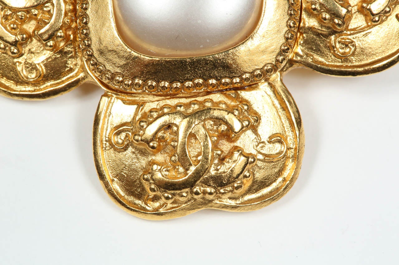 Chanel Pearl & Gilt Brooch In Excellent Condition In Palm Desert, CA