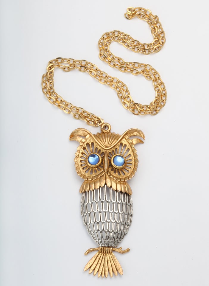 Two-tone Owl Pendant Necklace In Excellent Condition In Stamford, CT