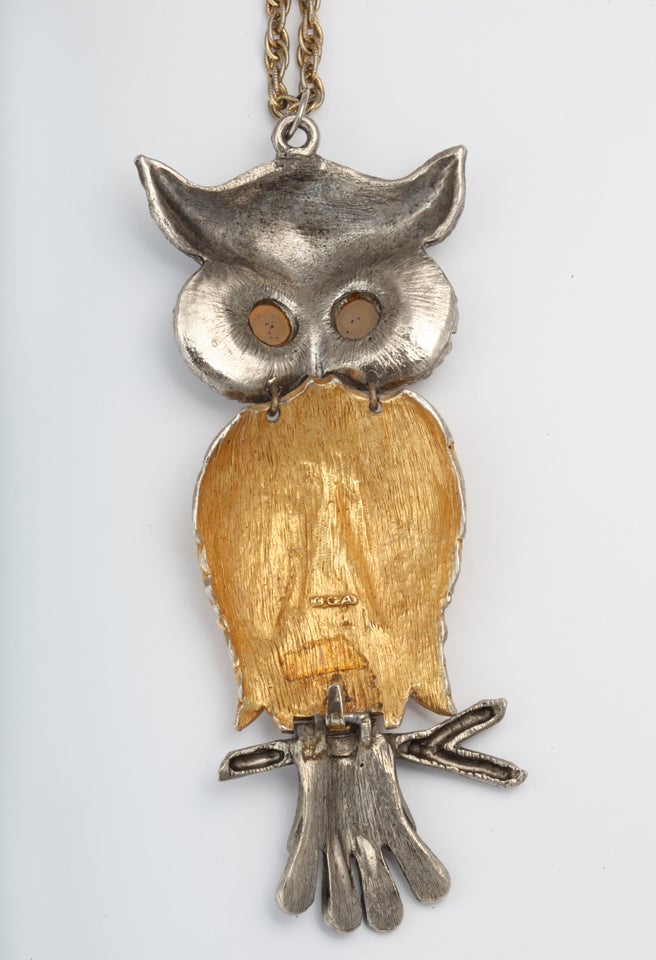 Large Silvertone and Goldtone Owl Pendant Necklace, Costume Jewelry In Excellent Condition In Stamford, CT