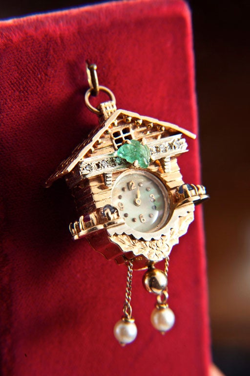 Gold  Cuckoo  Clock  Pendent  Watch 2