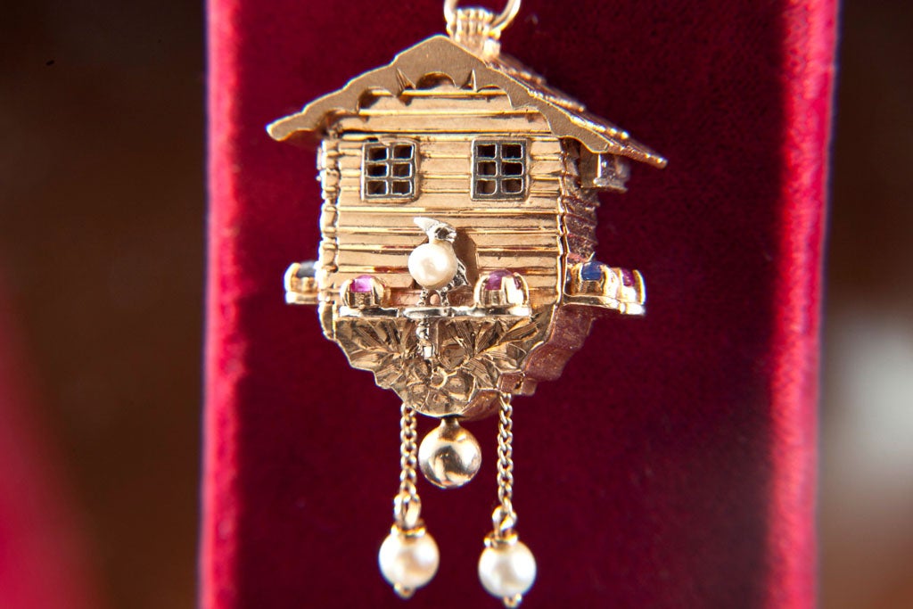 Gold  Cuckoo  Clock  Pendent  Watch 3
