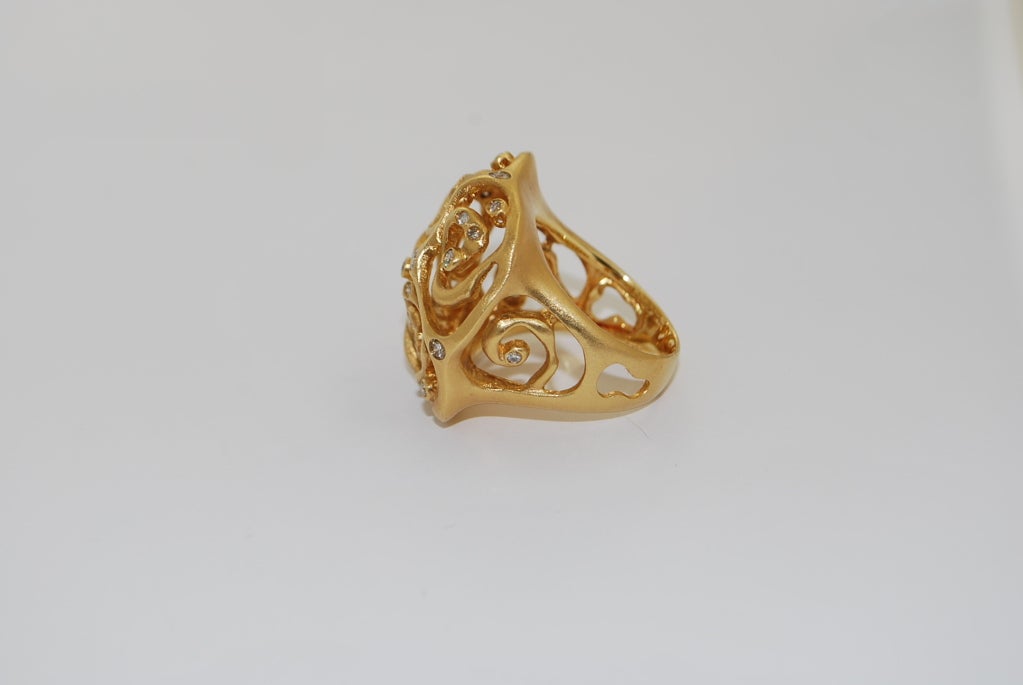 Diamond & Gold Sculpture Design Ring