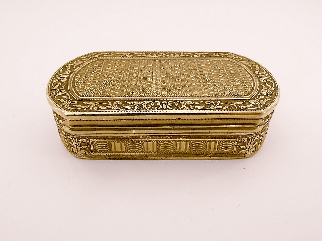 Beautiful box in 18k gold issued during the First French Republic