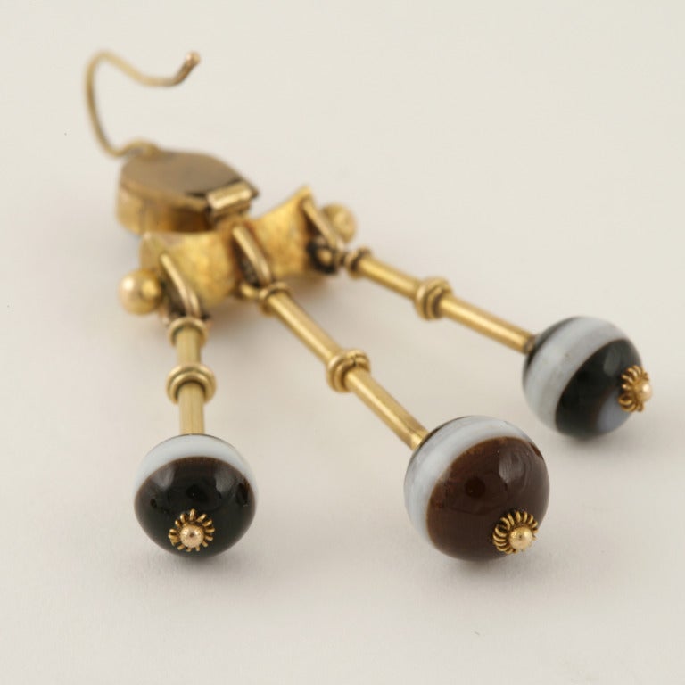 English Victorian Banded Agate Gold Ear Pendants