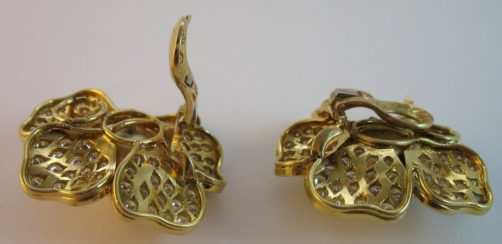 Women's VAN CLEEF & ARPELS Pearl Diamond Gold Earclips